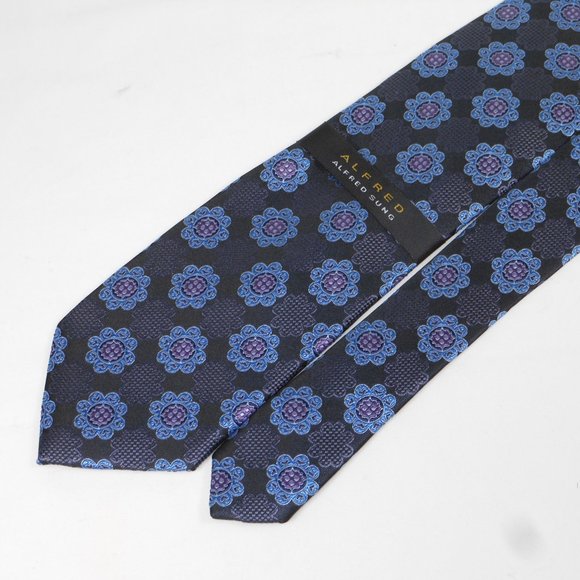 Collection of 5 new with tags brand names all silk tie. - Picture 6 of 11